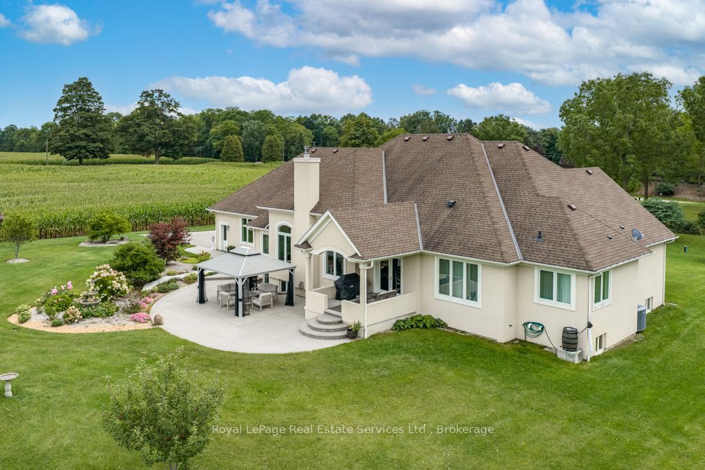 365 Robinson Road Property Photo 6