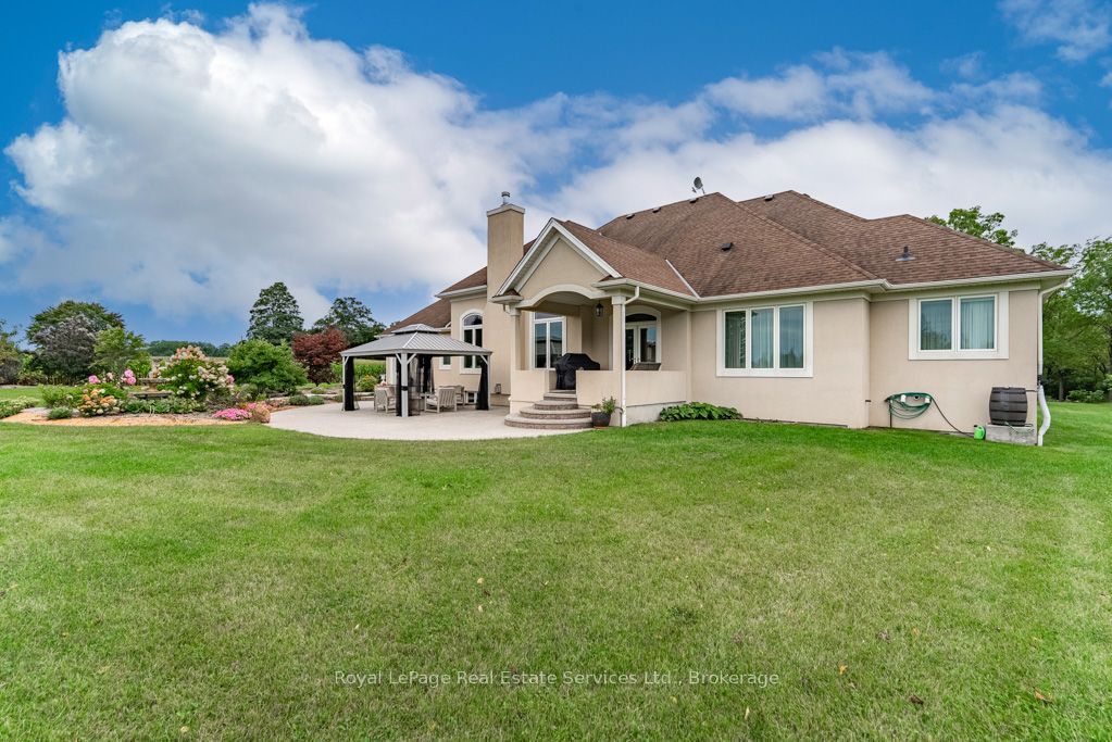 365 Robinson Road Property Photo 12