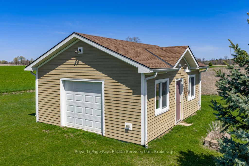 365 Robinson Road Property Photo 15