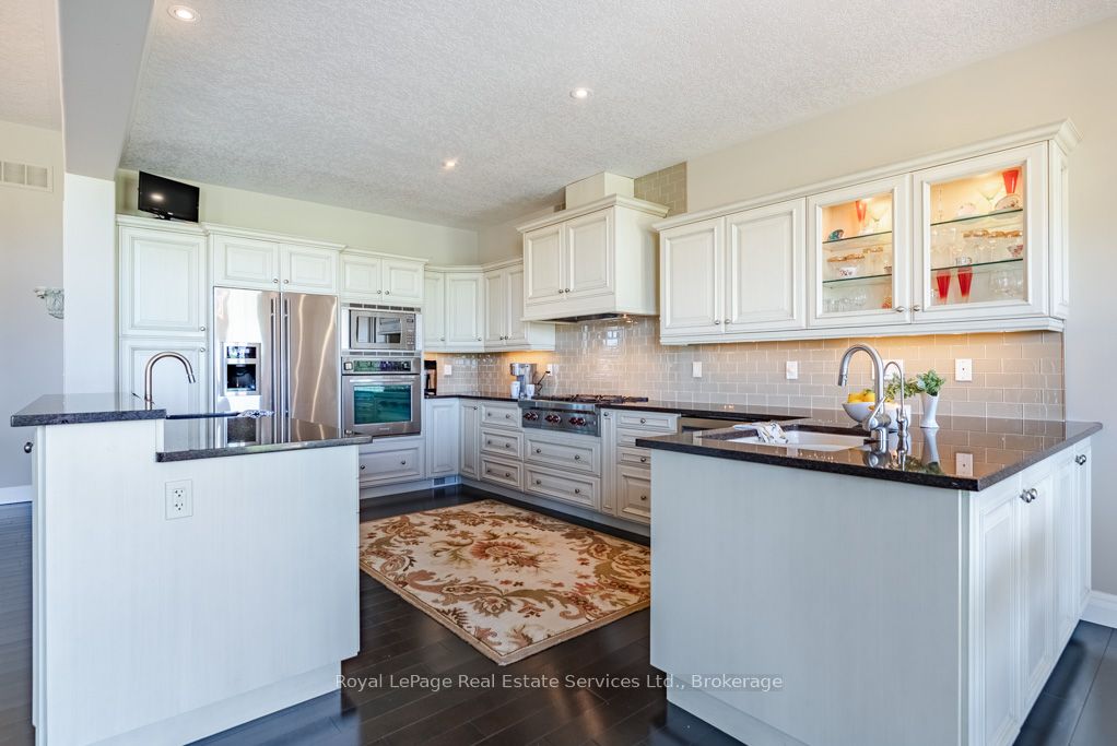 365 Robinson Road Property Photo 22