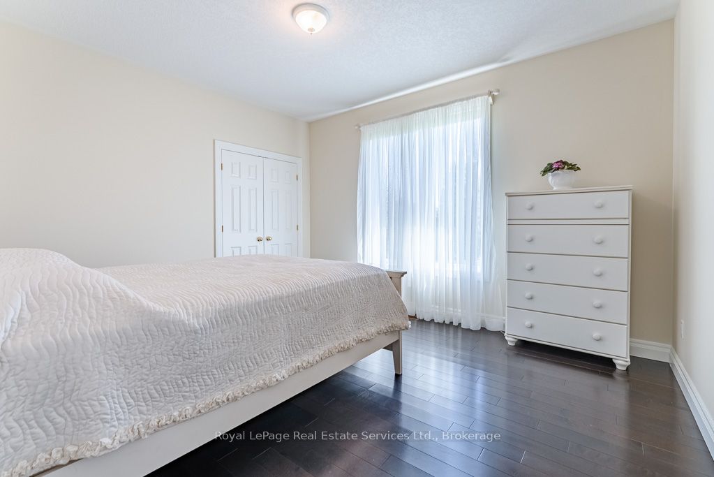 365 Robinson Road Property Photo 32