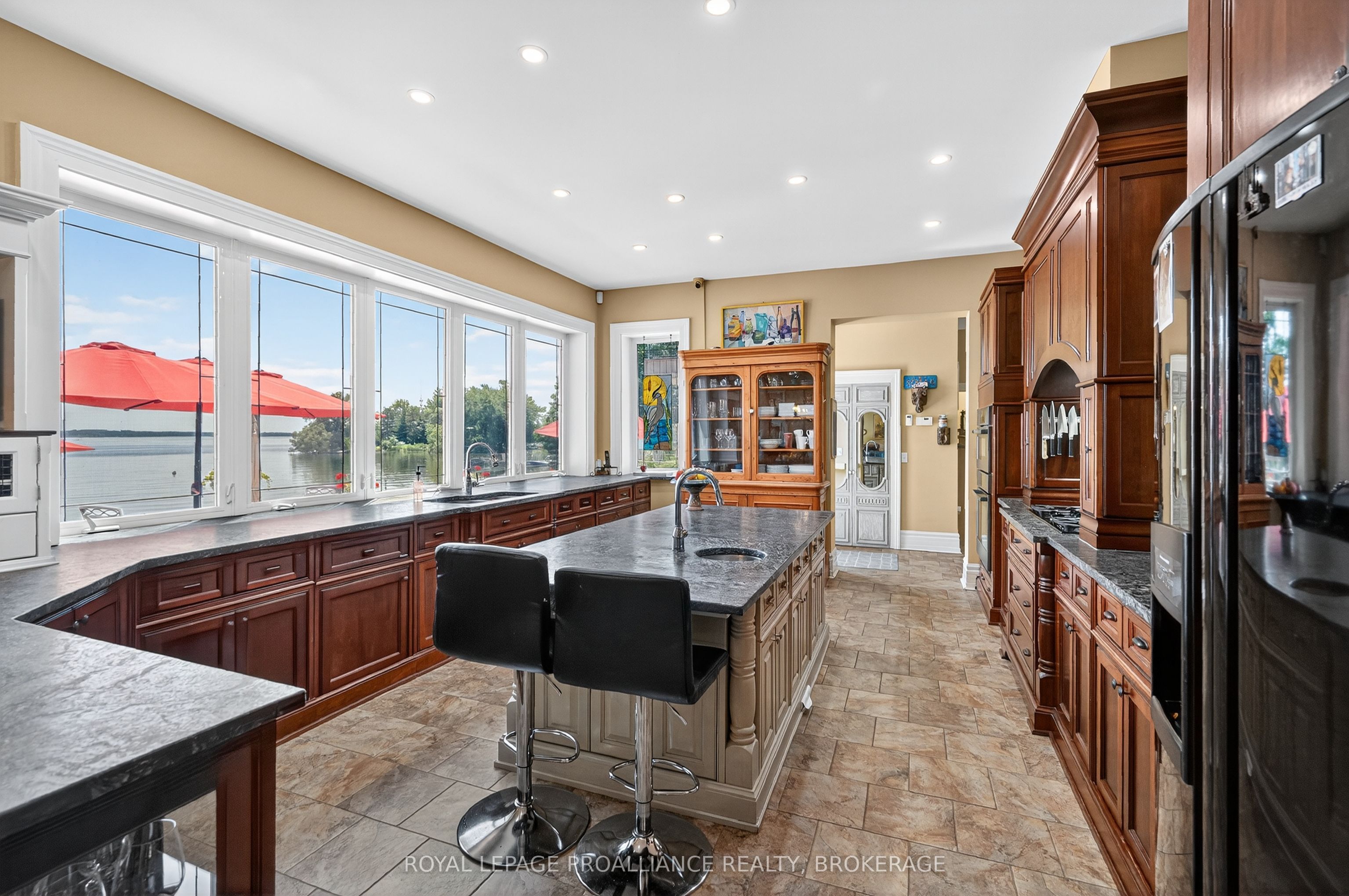 147 1000 Island Parkway Property Photo 7