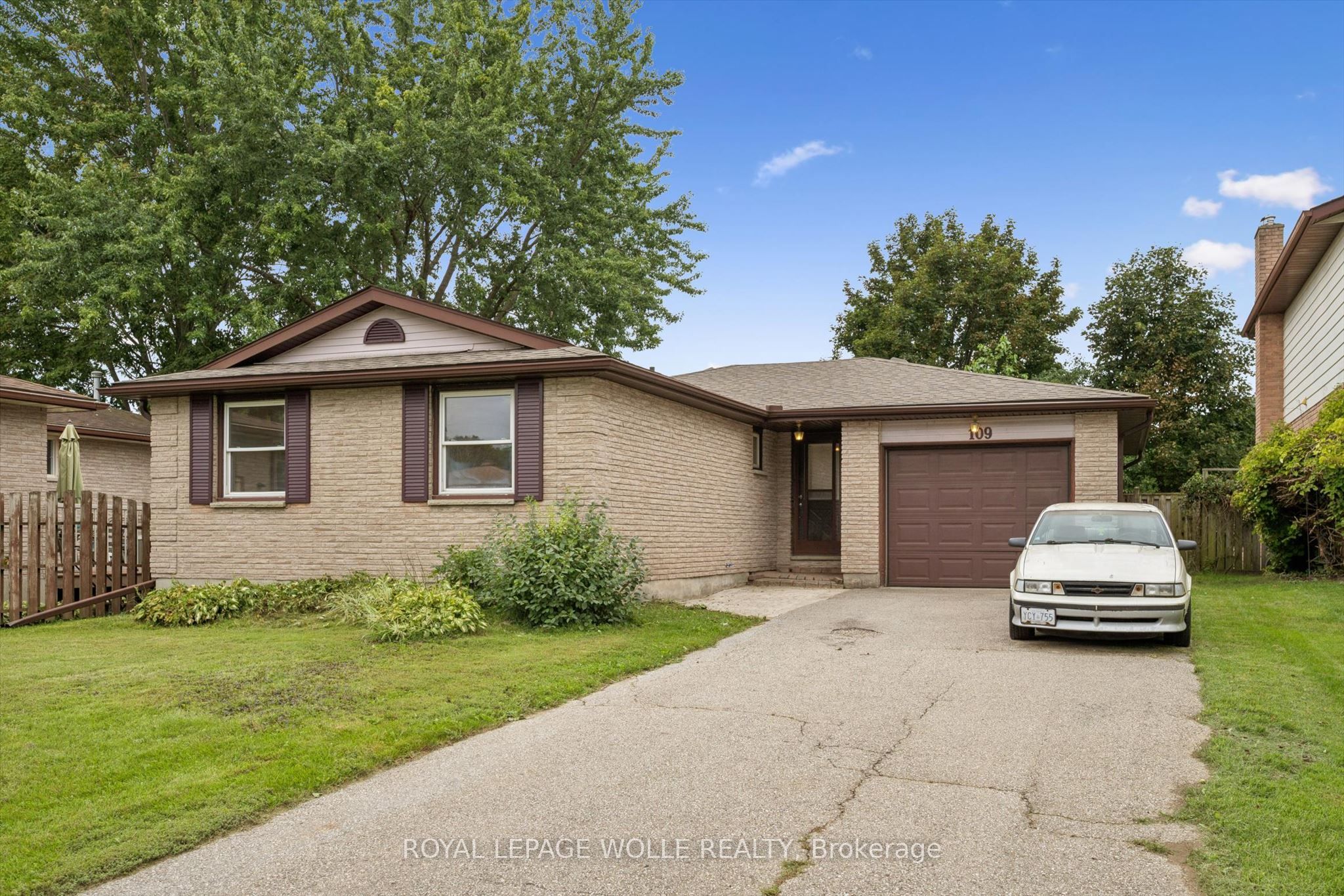 109 Deerberry Place Property Photo 2