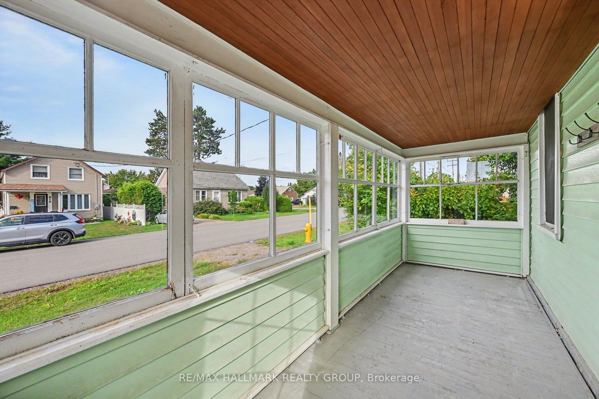 617 Roy Street W Property Photo 3