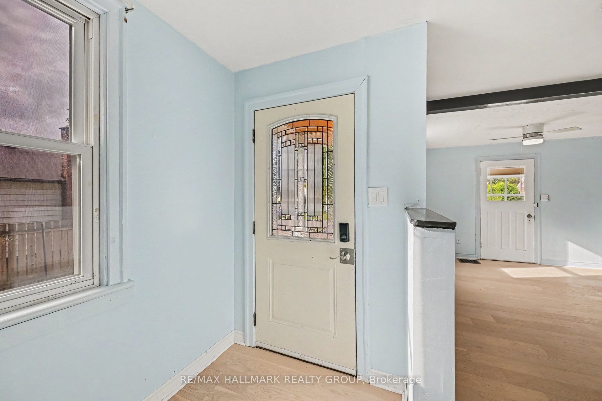 617 Roy Street W Property Photo 7