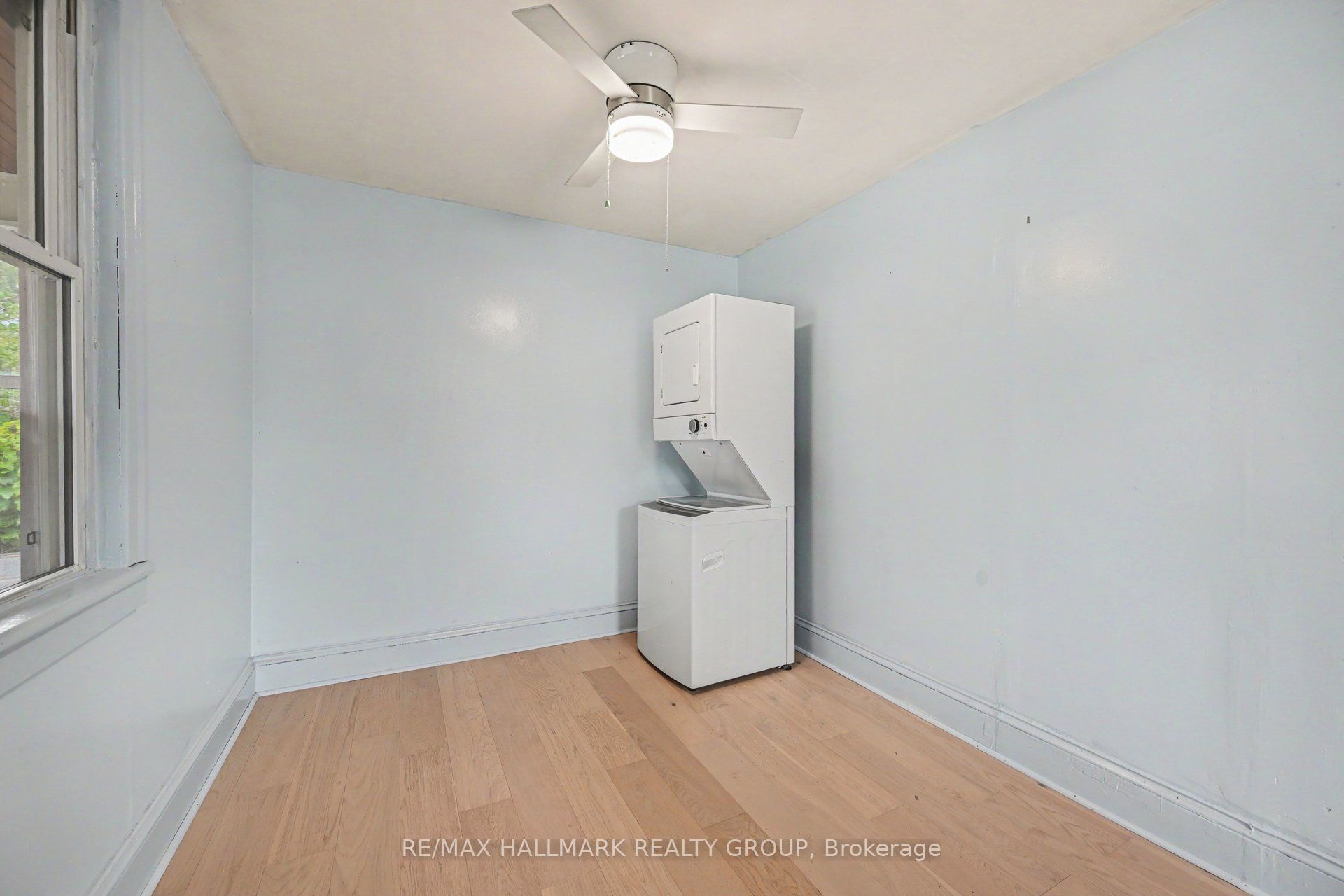 617 Roy Street W Property Photo 11