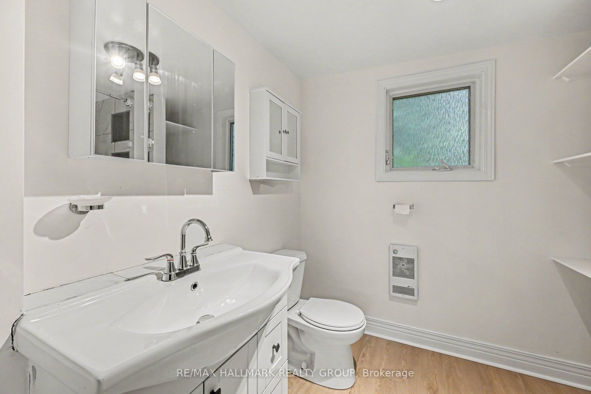 617 Roy Street W Property Photo 24