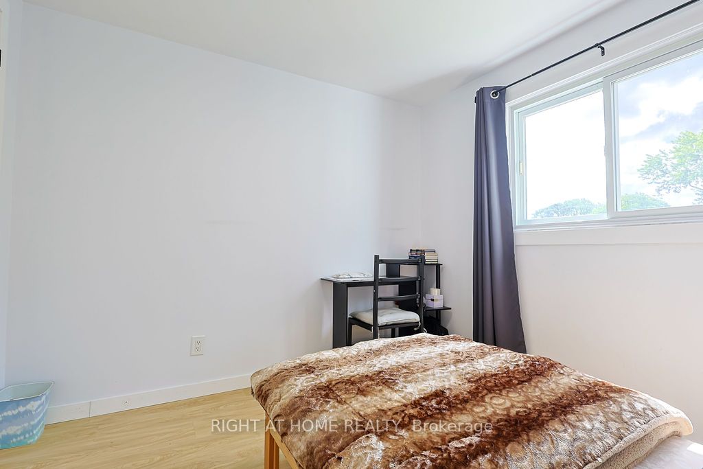208 Admiral Drive Property Photo 23