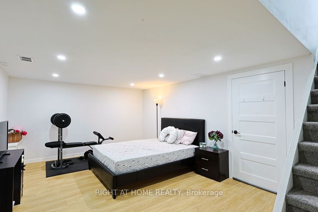 208 Admiral Drive Property Photo 31