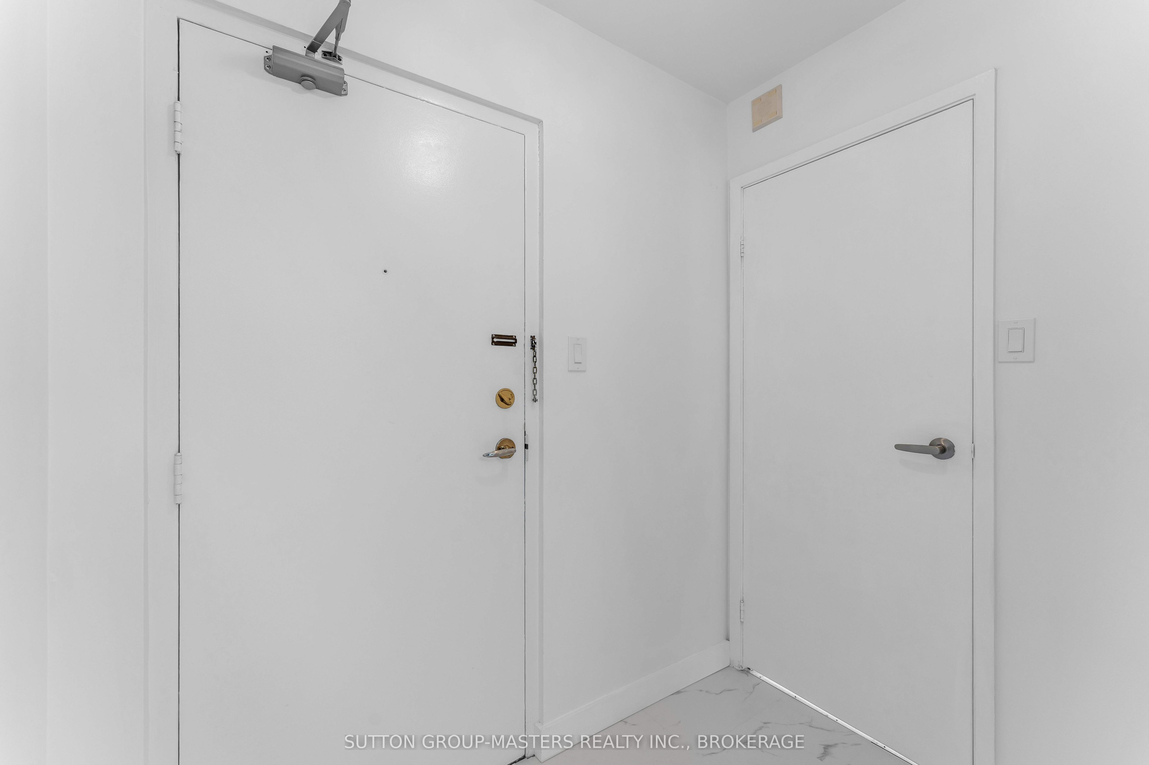 165 Ontario Street 801 Property Photo 9