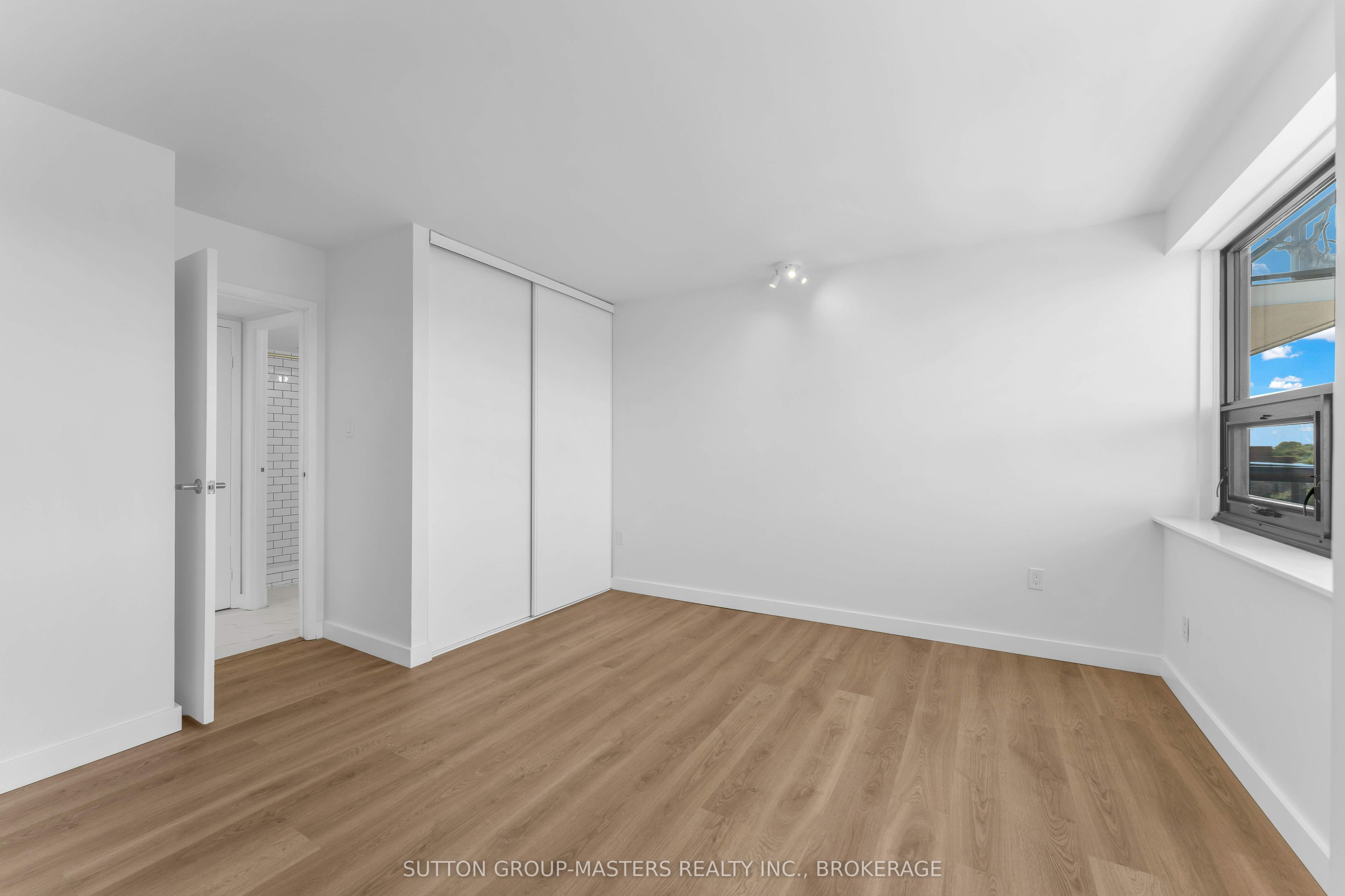 165 Ontario Street 801 Property Photo 31