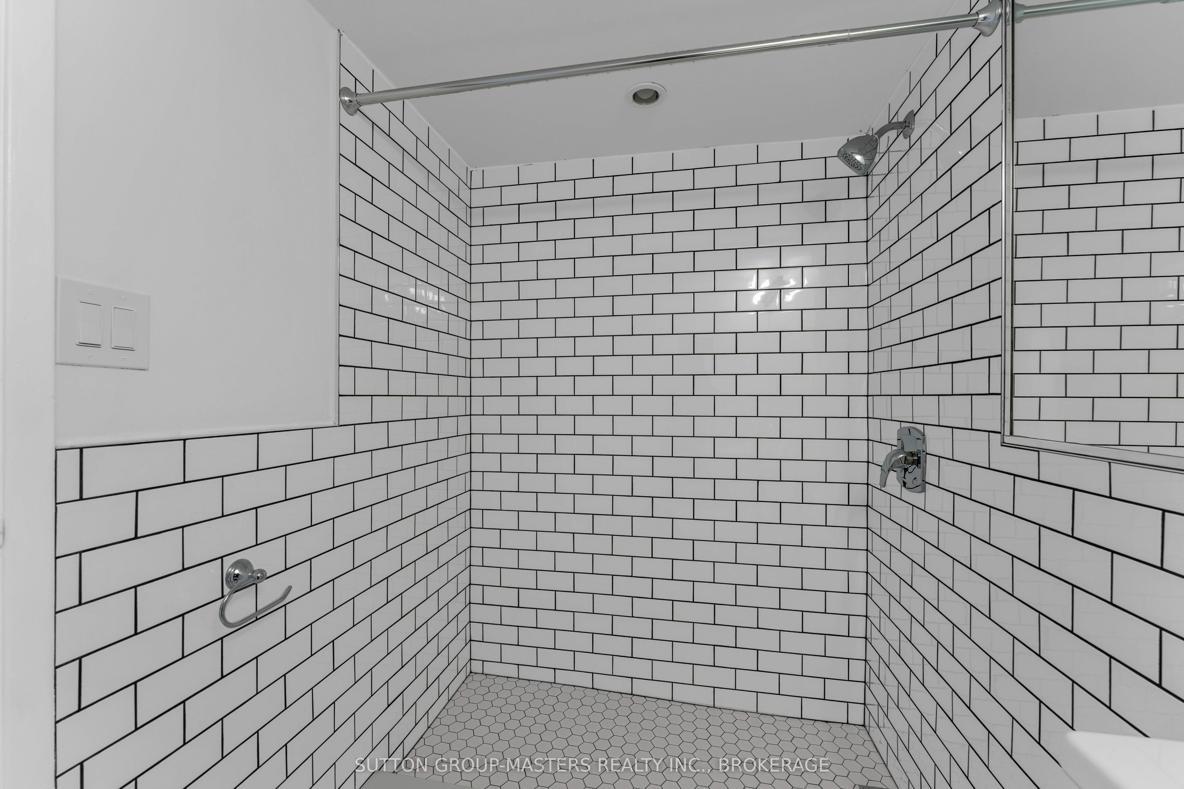 165 Ontario Street 801 Property Photo 33