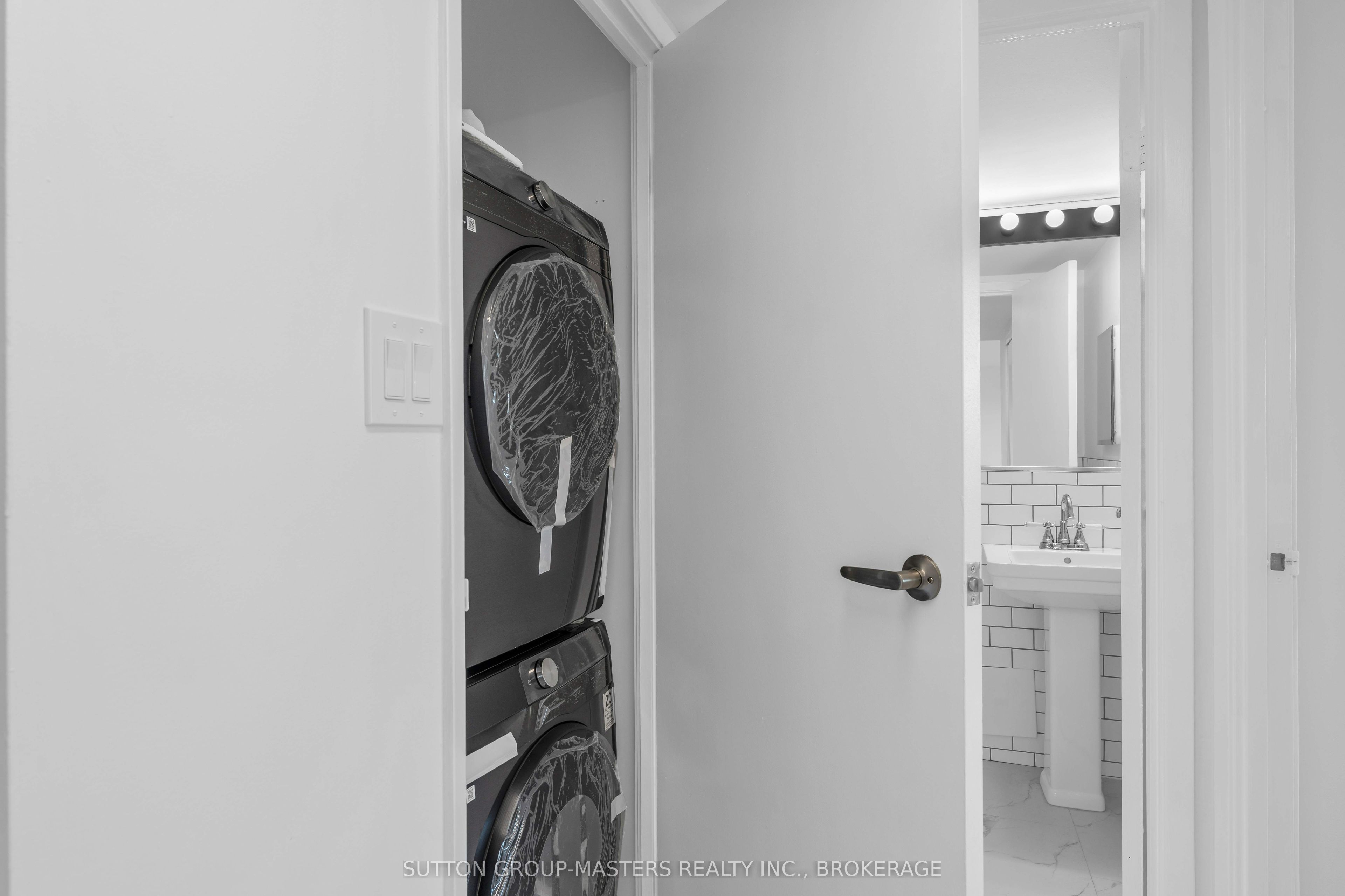 165 Ontario Street 801 Property Photo 34