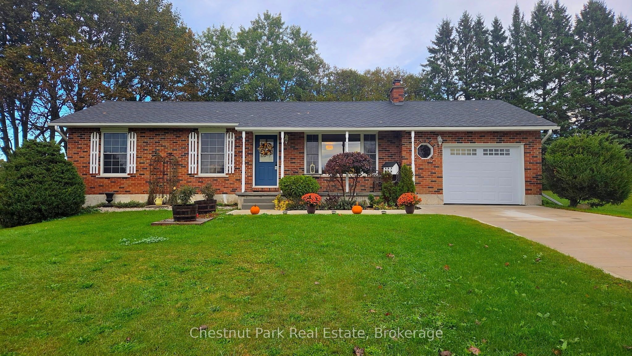 683199 Chatsworth Road 24 Property Photo 1
