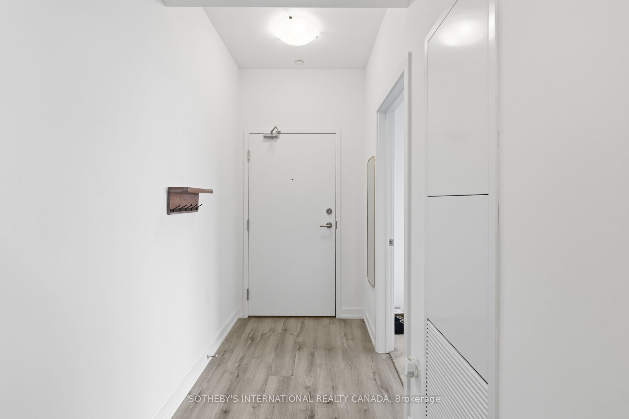 247 Northfield Drive E 514 Property Photo 12