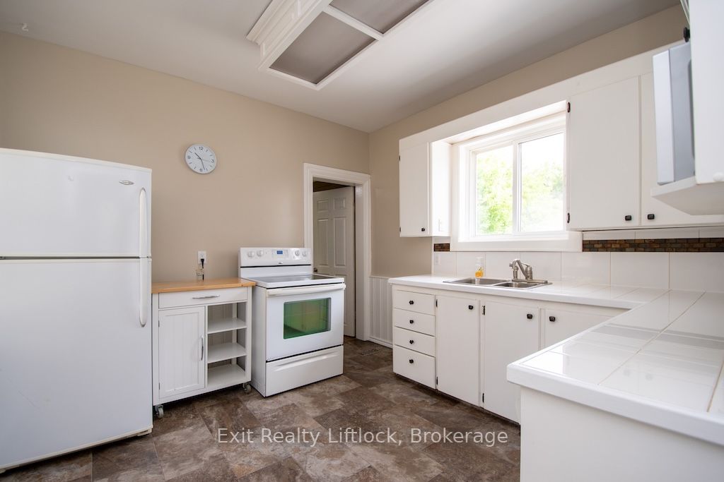 849 Water Street Property Photo 11
