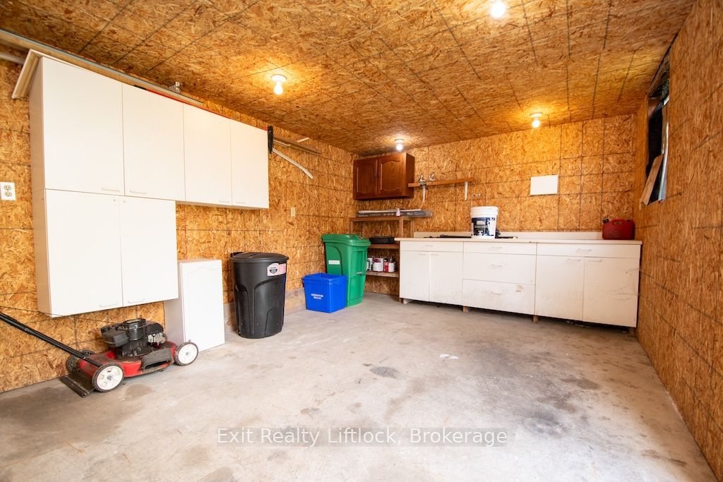 849 Water Street Property Photo 28