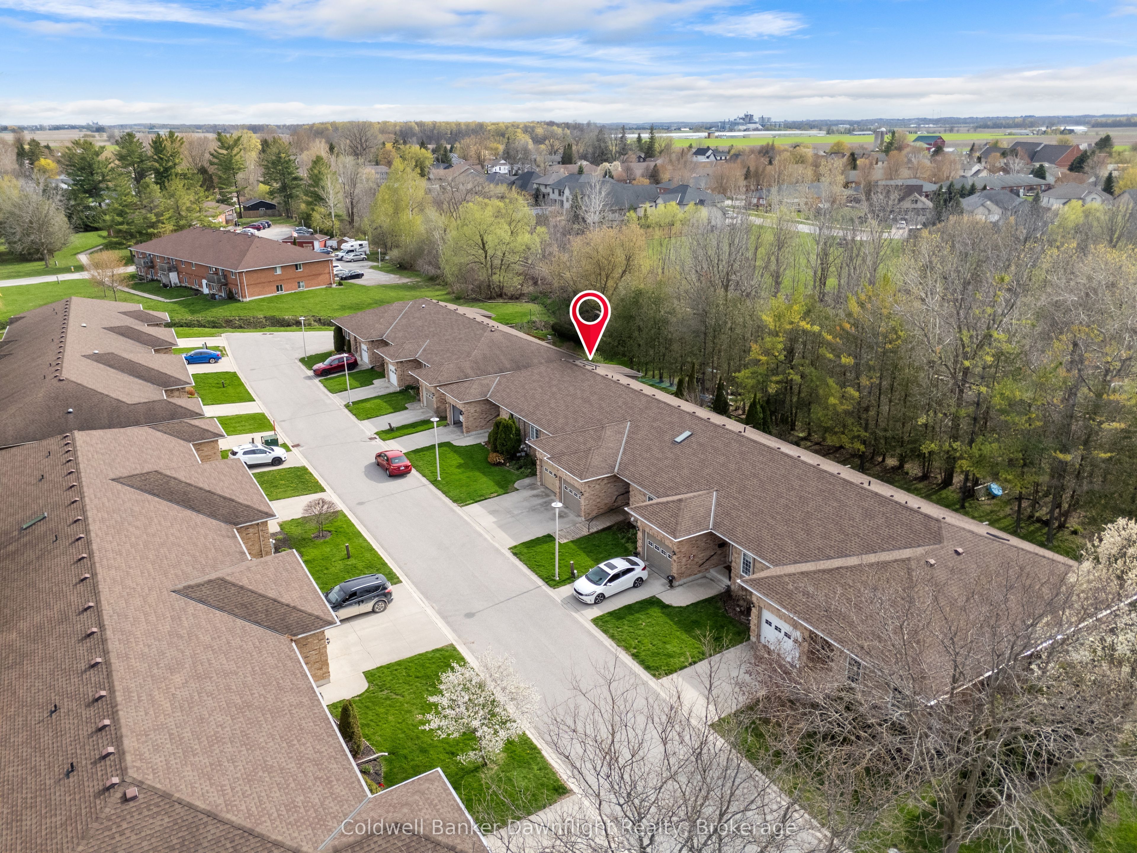 7 Brookside Place Property Photo 2