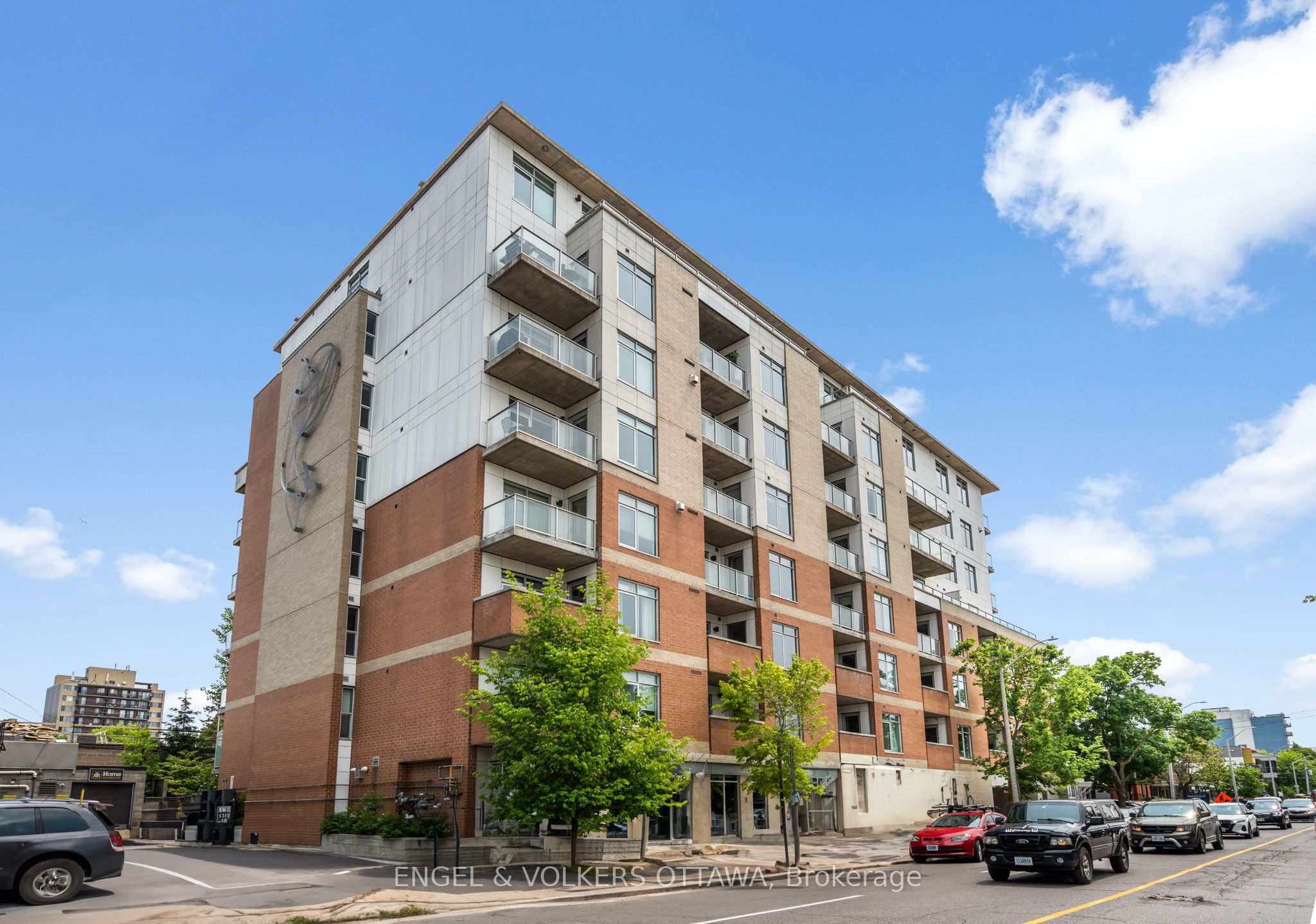 131 Holland Avenue 602