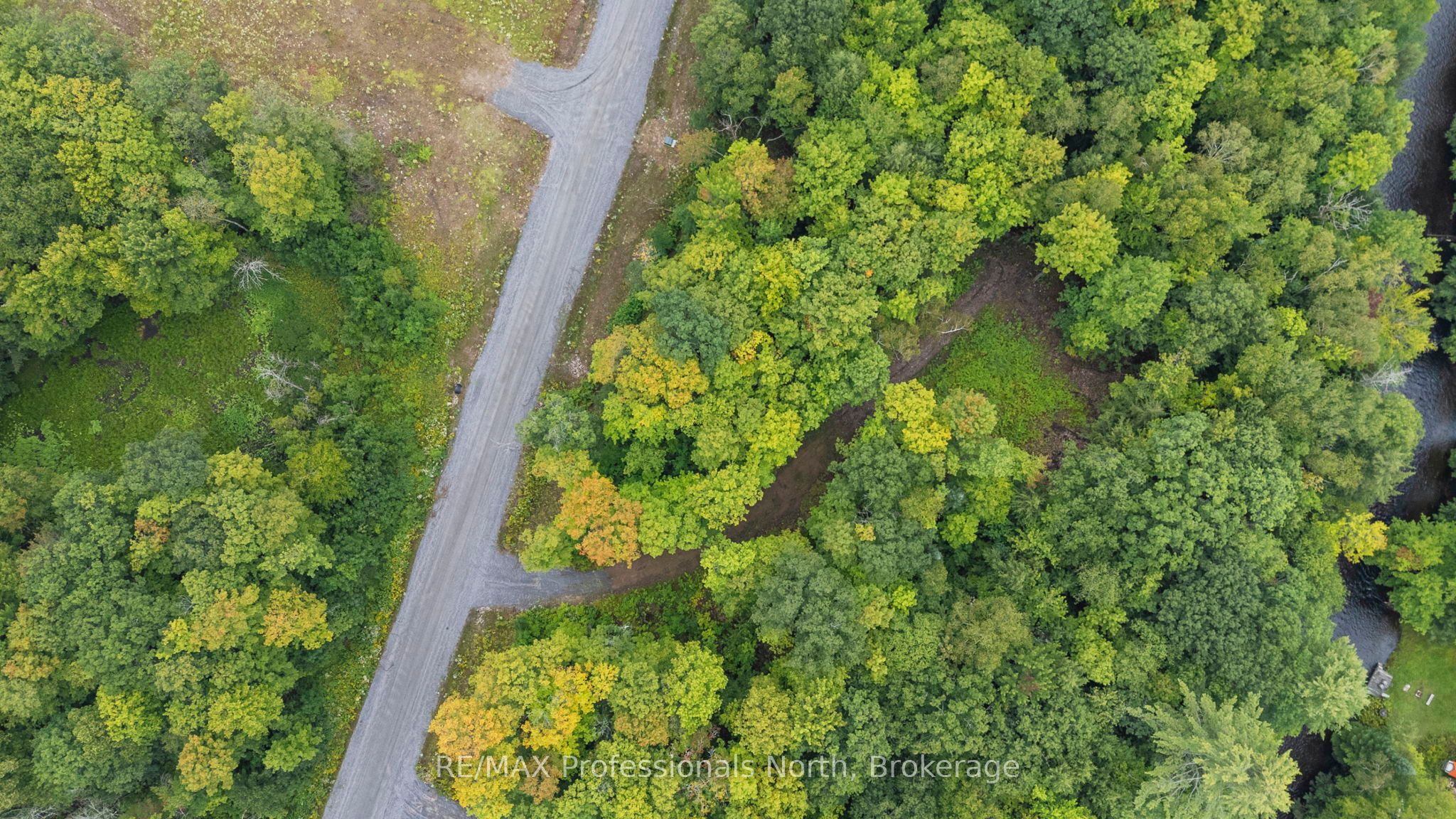 1211 Hawk Valley Road Property Photo 3