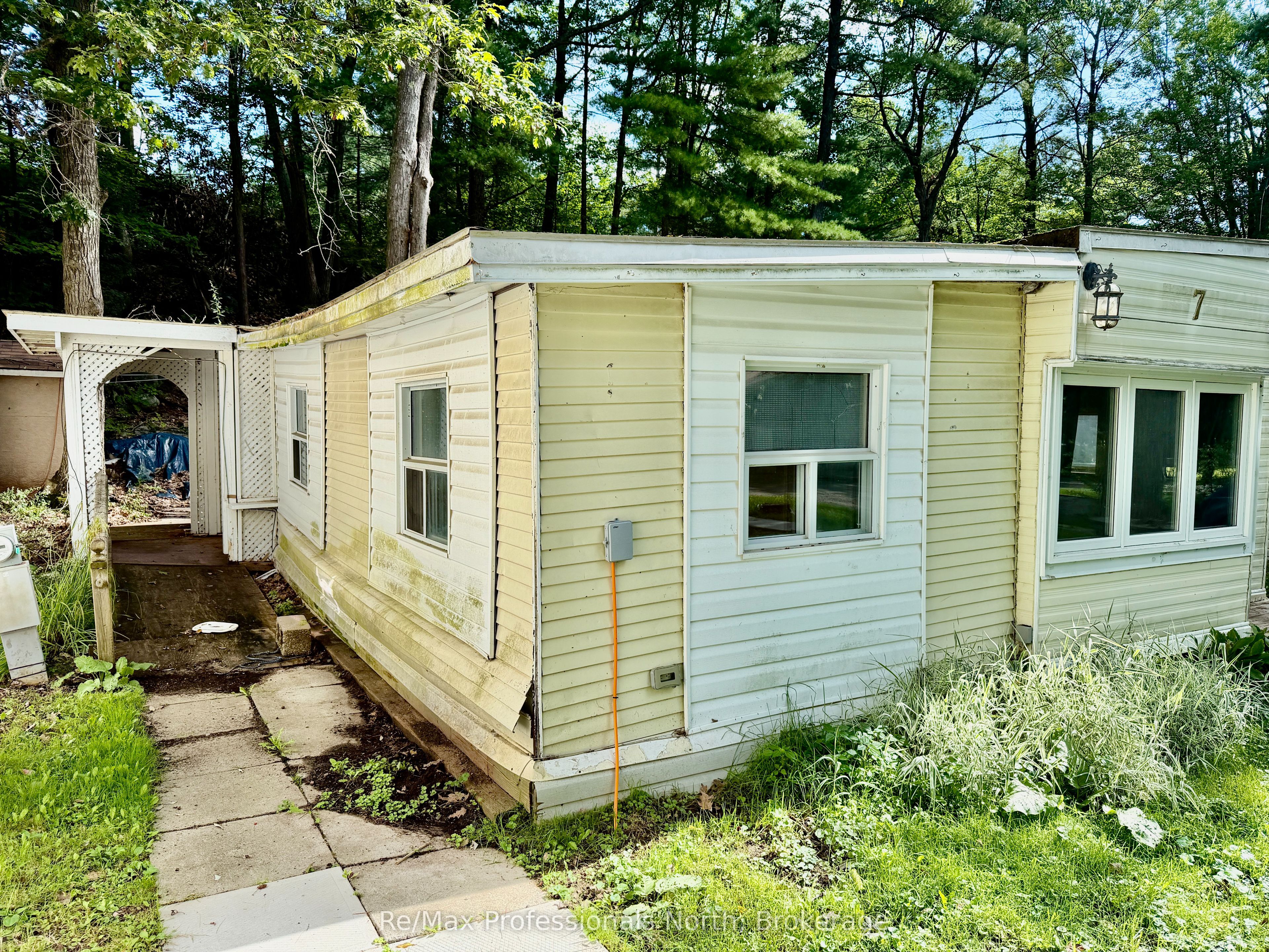 1007 Racoon Road 7 Property Photo 2