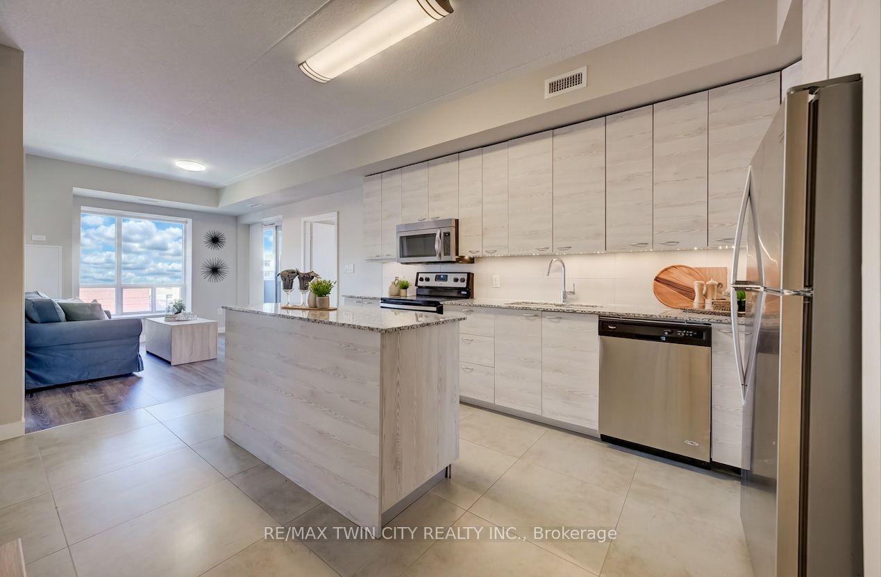 280 Lester Street 708 Property Photo 1
