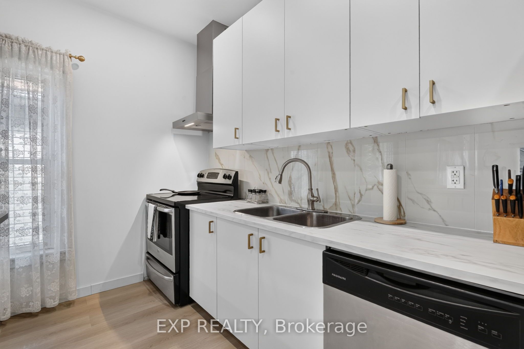45 Phipps Street Property Photo 24