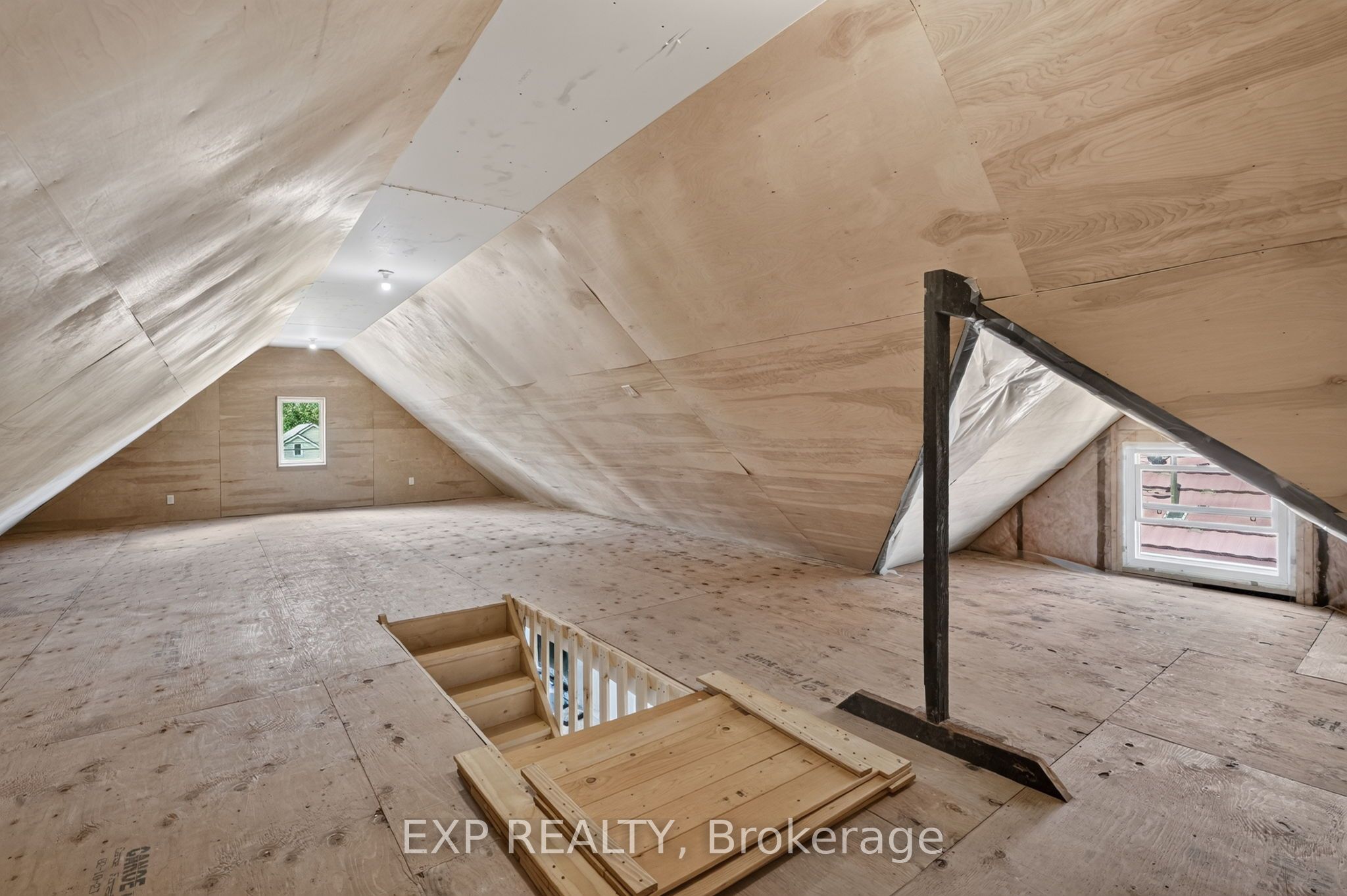 45 Phipps Street Property Photo 27