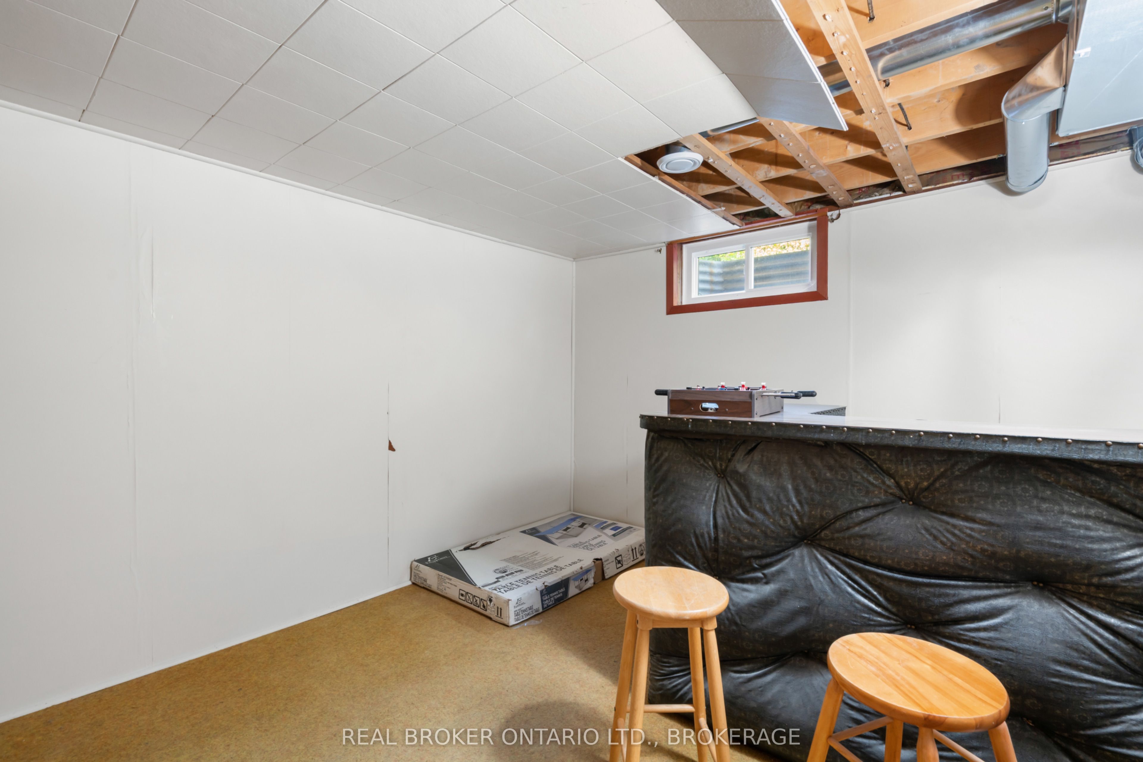 121 St. George Street W Property Photo 26