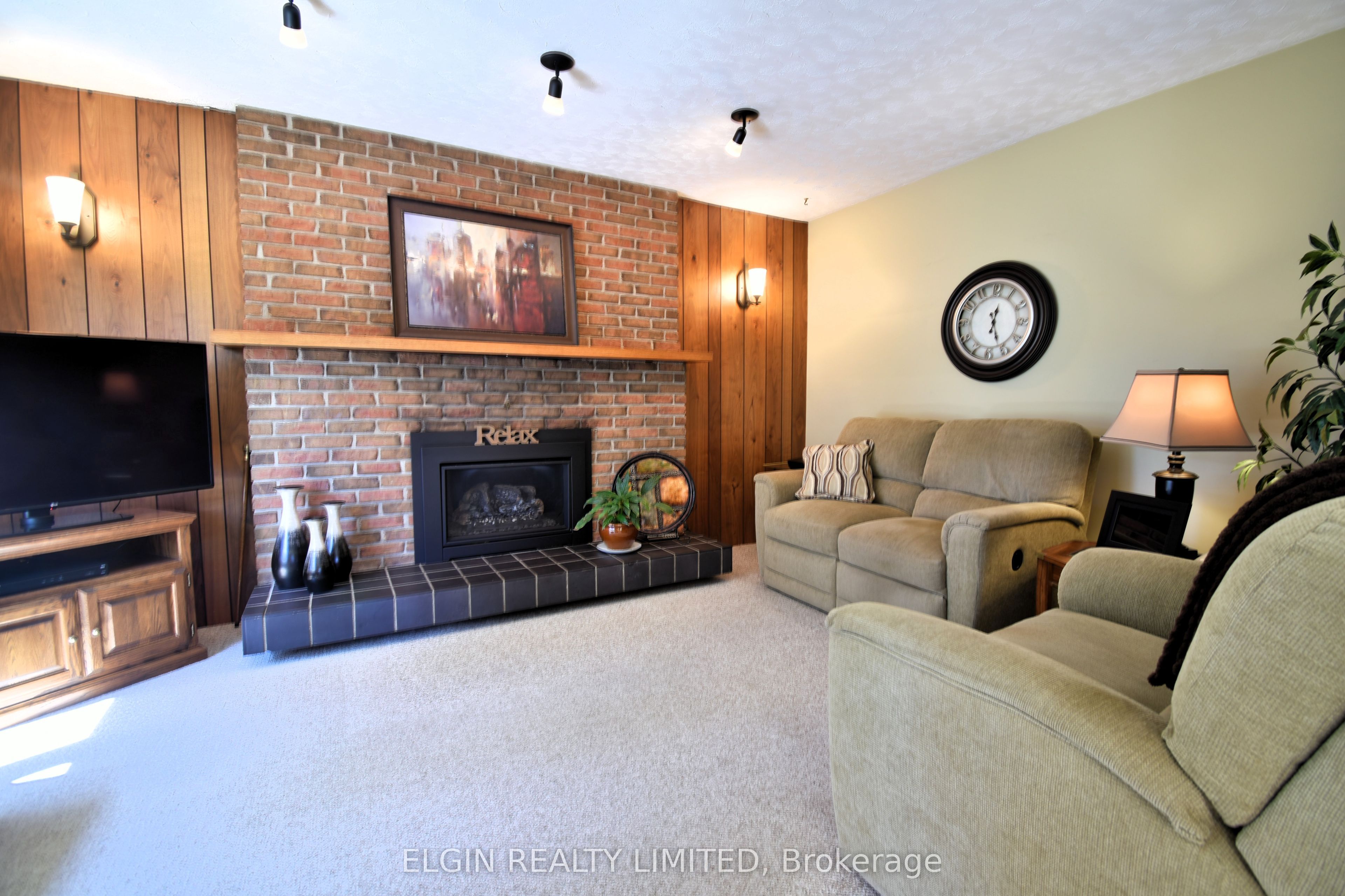 181 Locust Street Property Photo 20