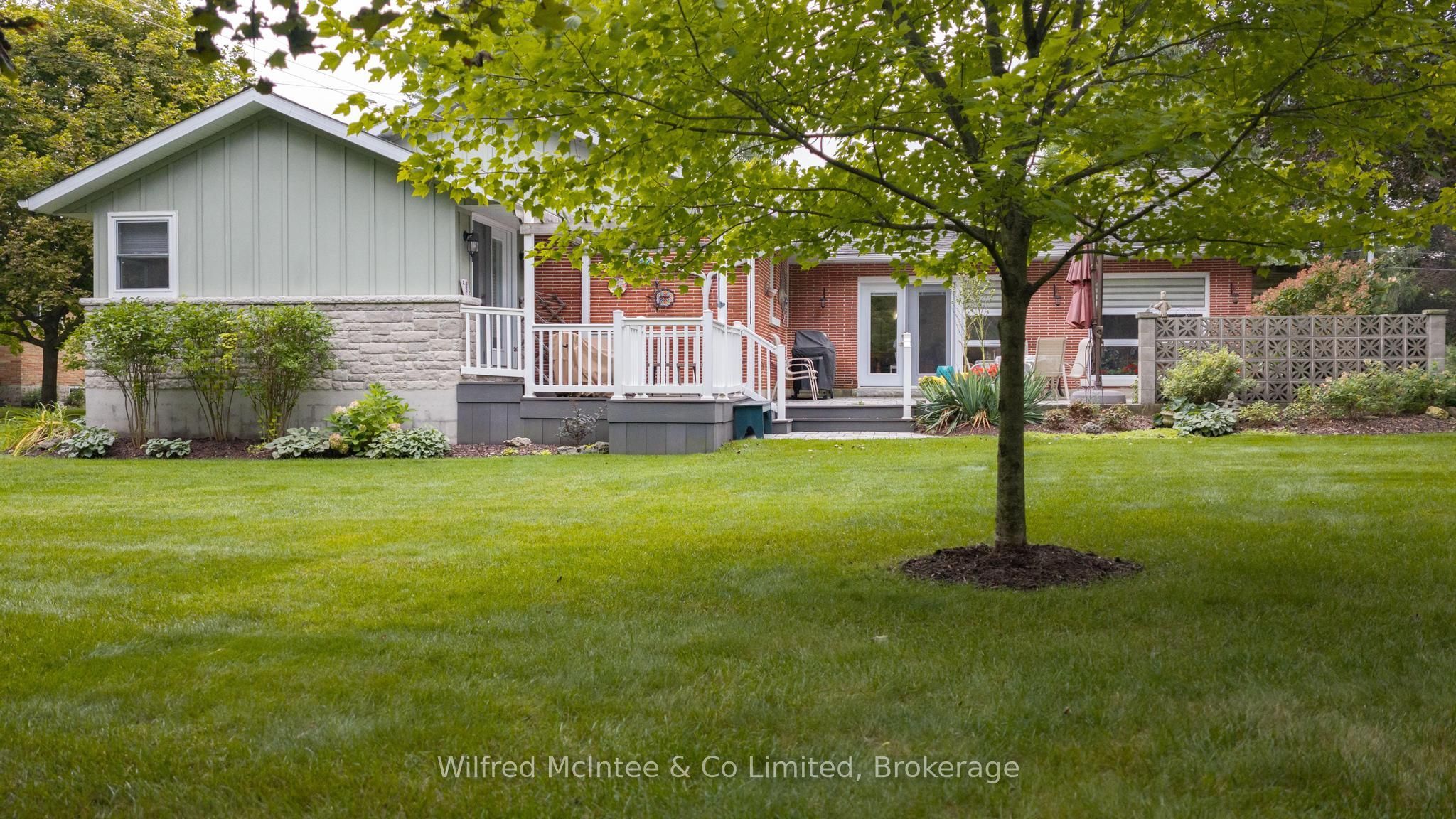 31 Johnstone Boulevard Property Photo 4