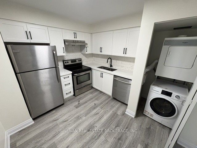 3227 King Street E 702 Property Photo 12