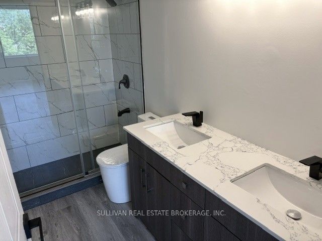 3227 King Street E 702 Property Photo 17