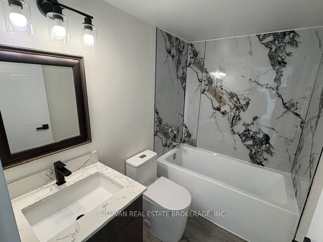 3227 King Street E 702 Property Photo 22