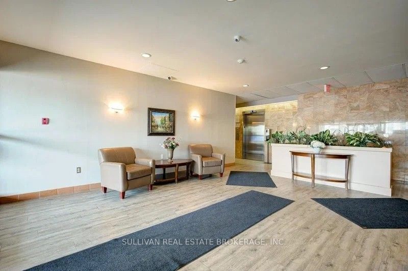 3227 King Street E 702 Property Photo 26