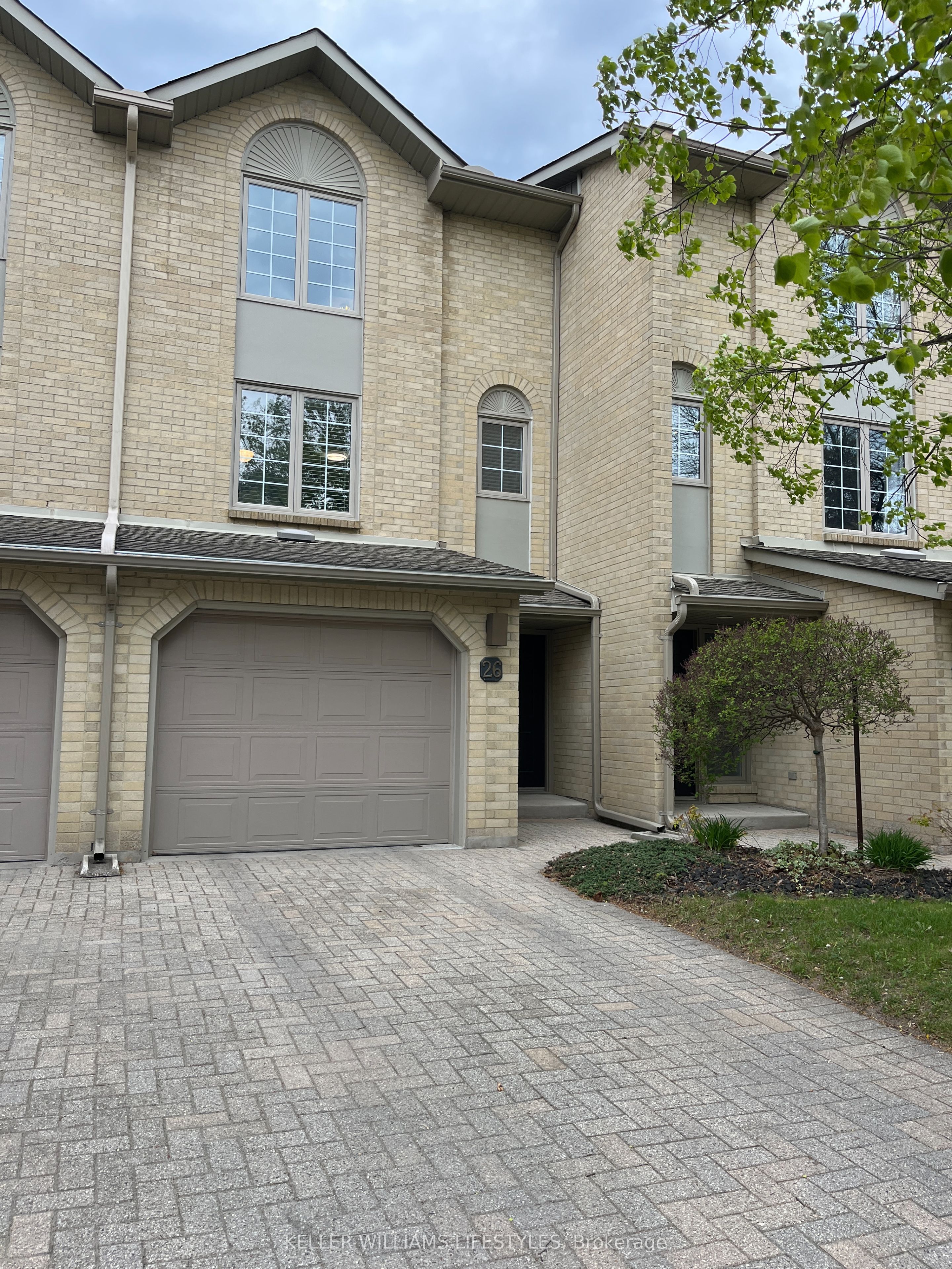 1399 Commissioners Road W 26 Property Photo 2