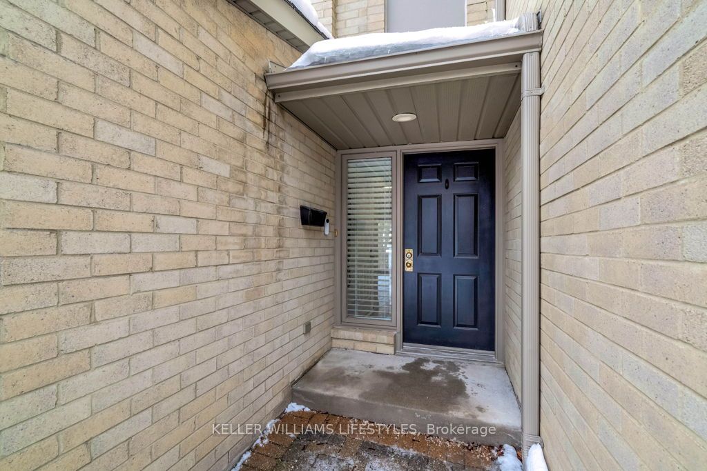 1399 Commissioners Road W 26 Property Photo 3