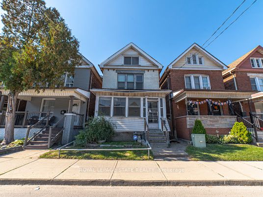 35 Sherman Avenue N Property Photo 1