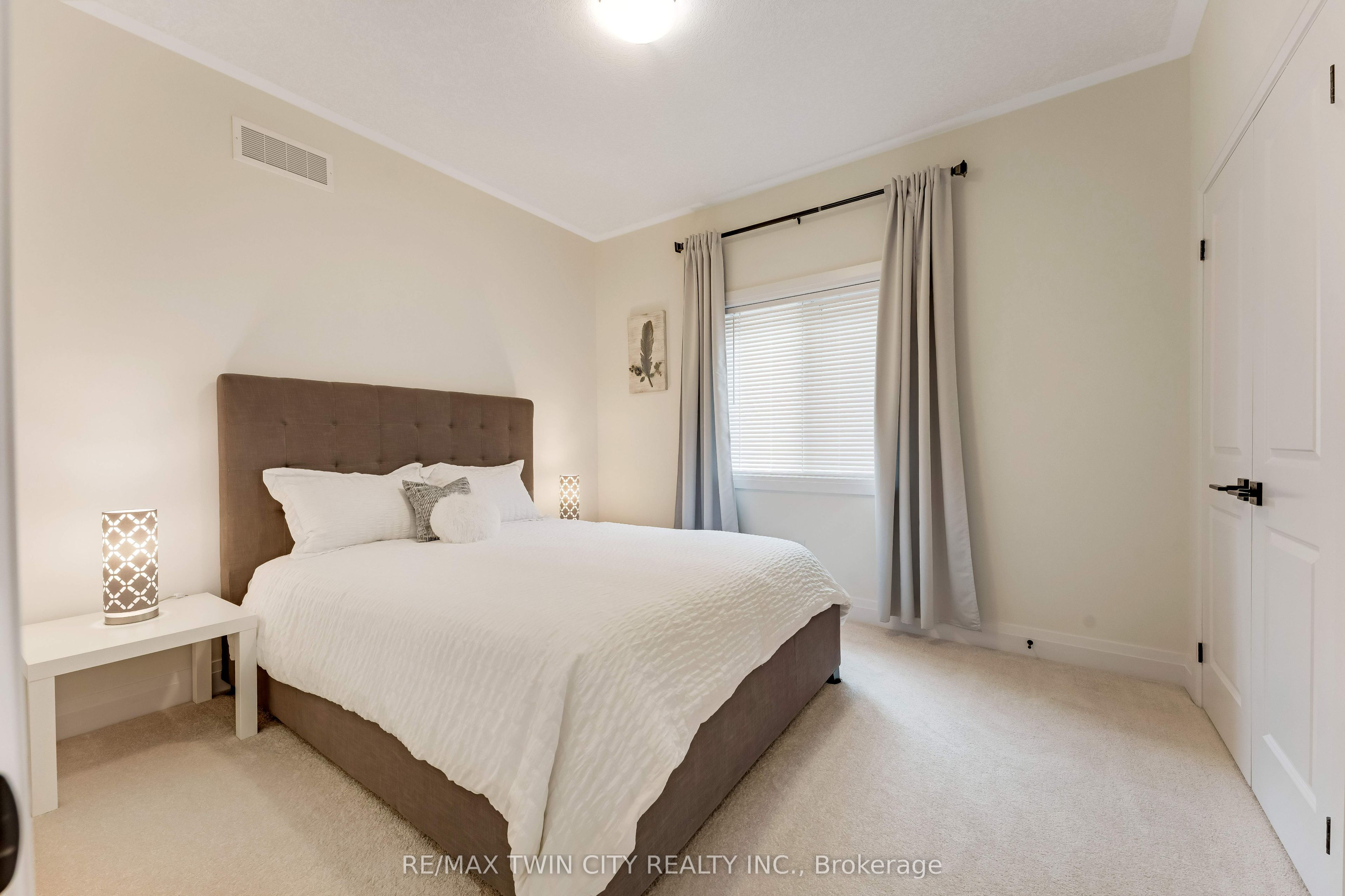 27 Jacob Detweiller Drive Property Photo 26