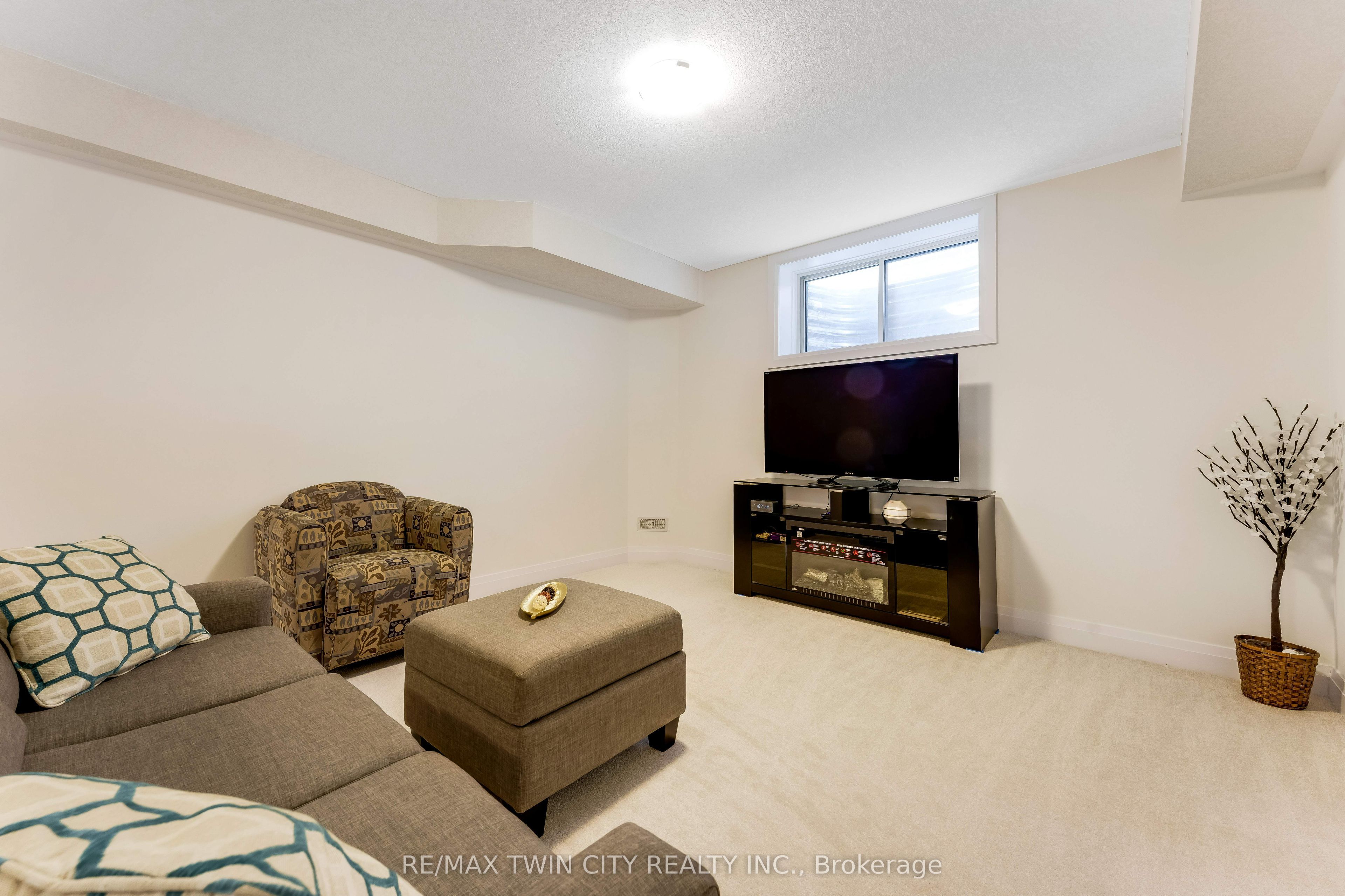 27 Jacob Detweiller Drive Property Photo 39