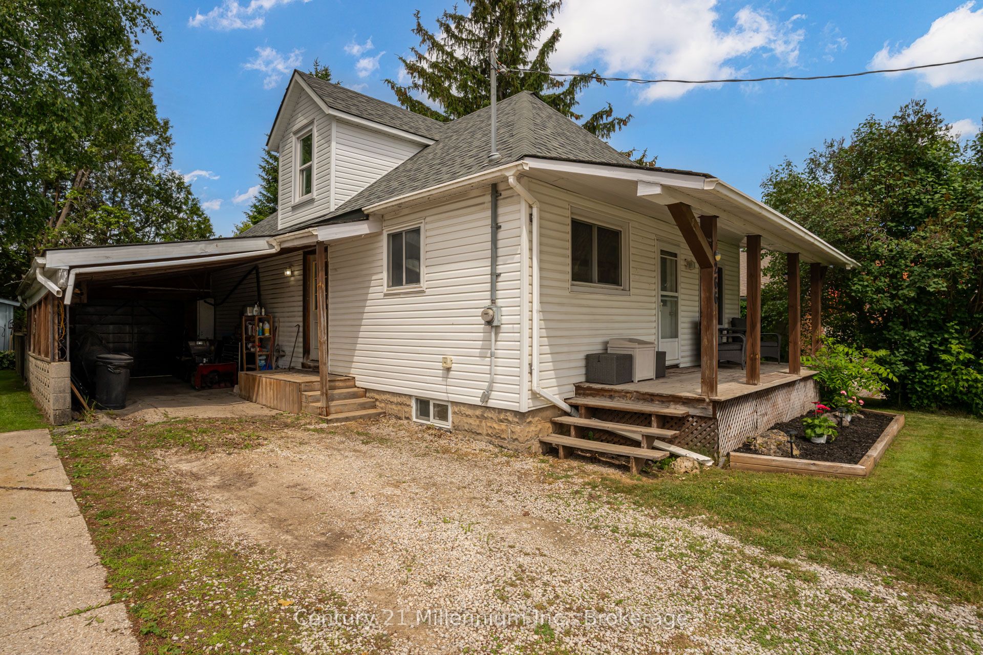 266 Garafraxa Street Property Photo 1
