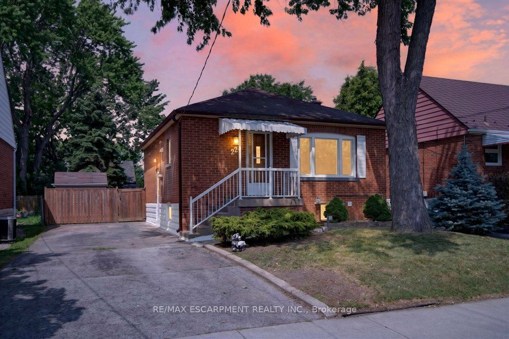 220 EAST 13TH Street