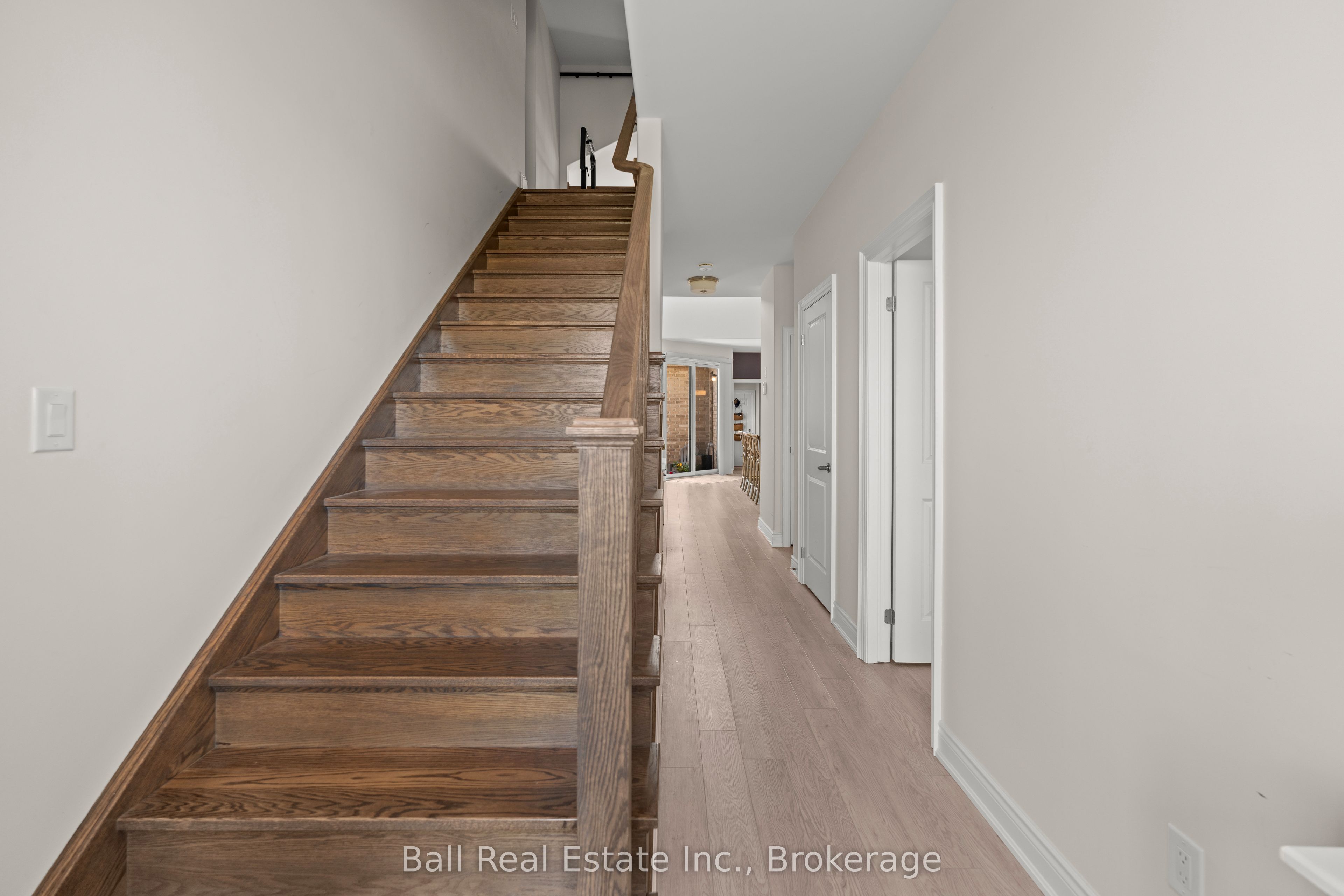 708 Whetstone Lane S Property Photo 6