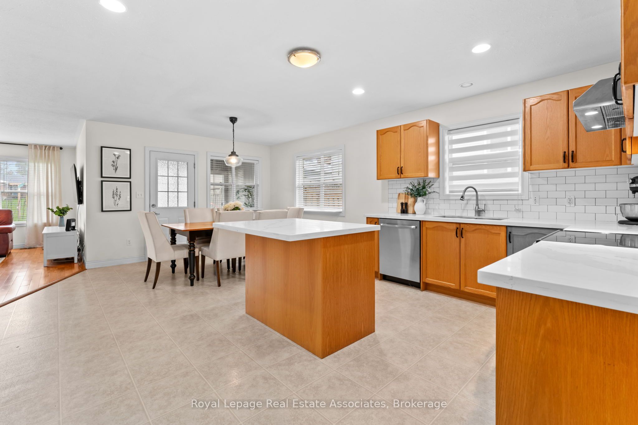 190 Sheffield Street Property Photo 5