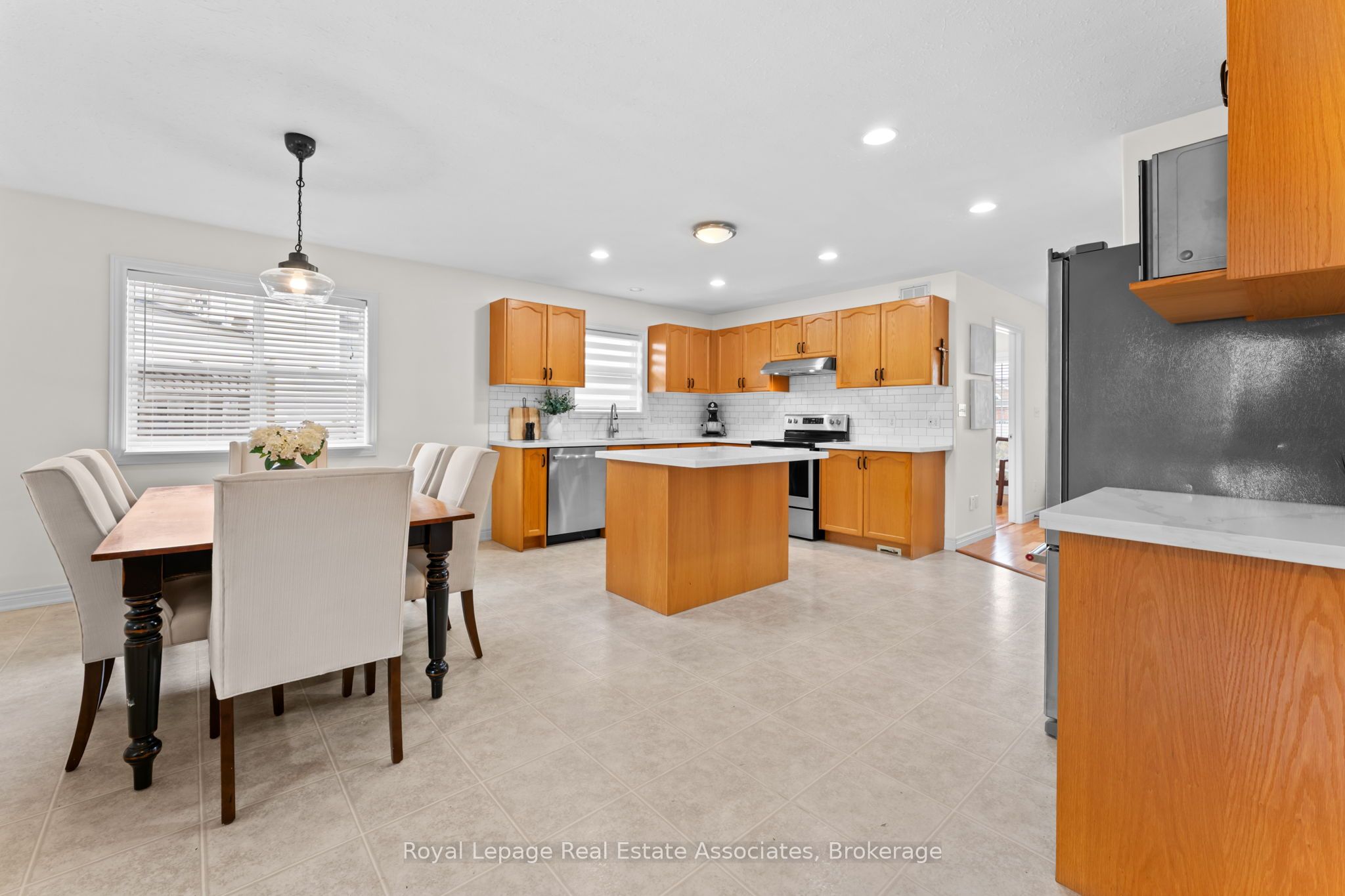 190 Sheffield Street Property Photo 7