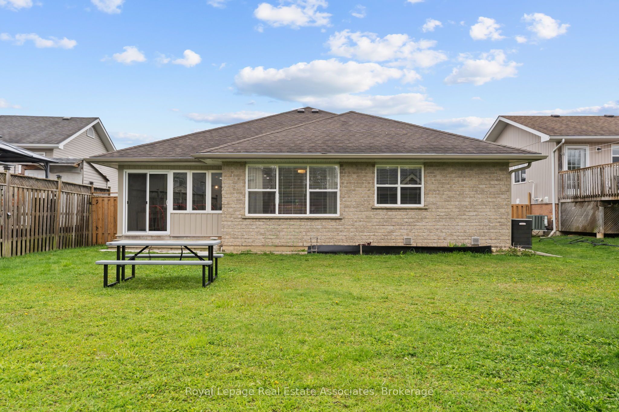 190 Sheffield Street Property Photo 34