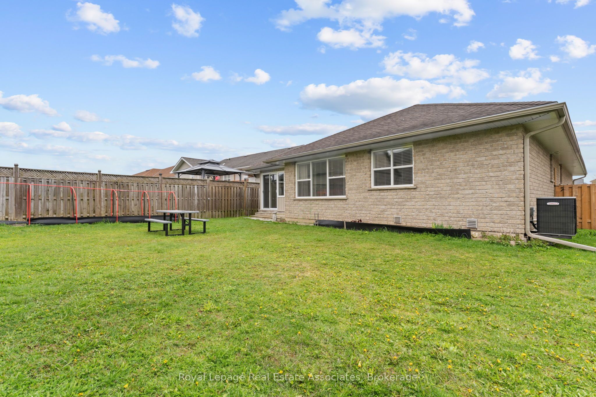 190 Sheffield Street Property Photo 36