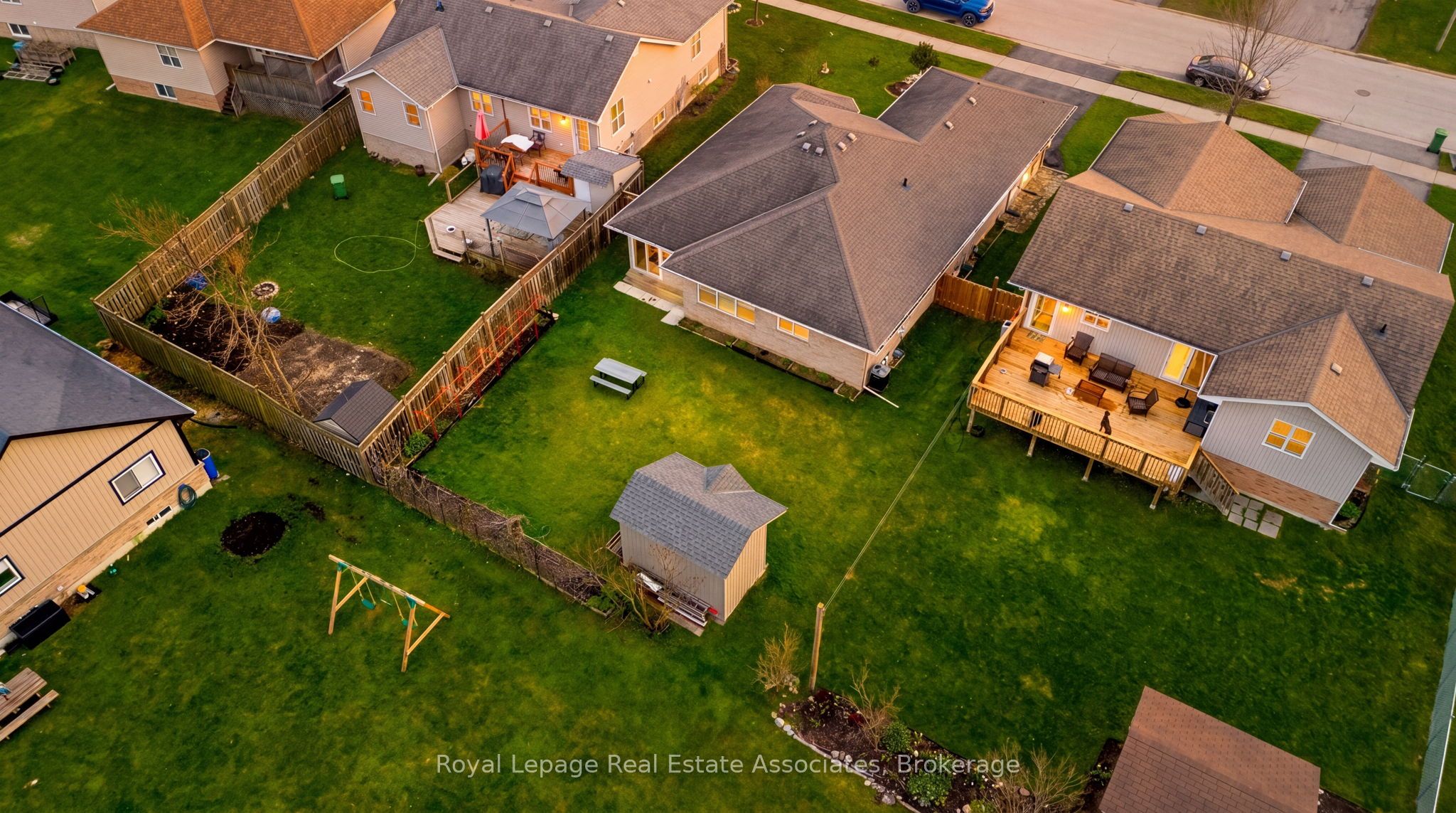 190 Sheffield Street Property Photo 40
