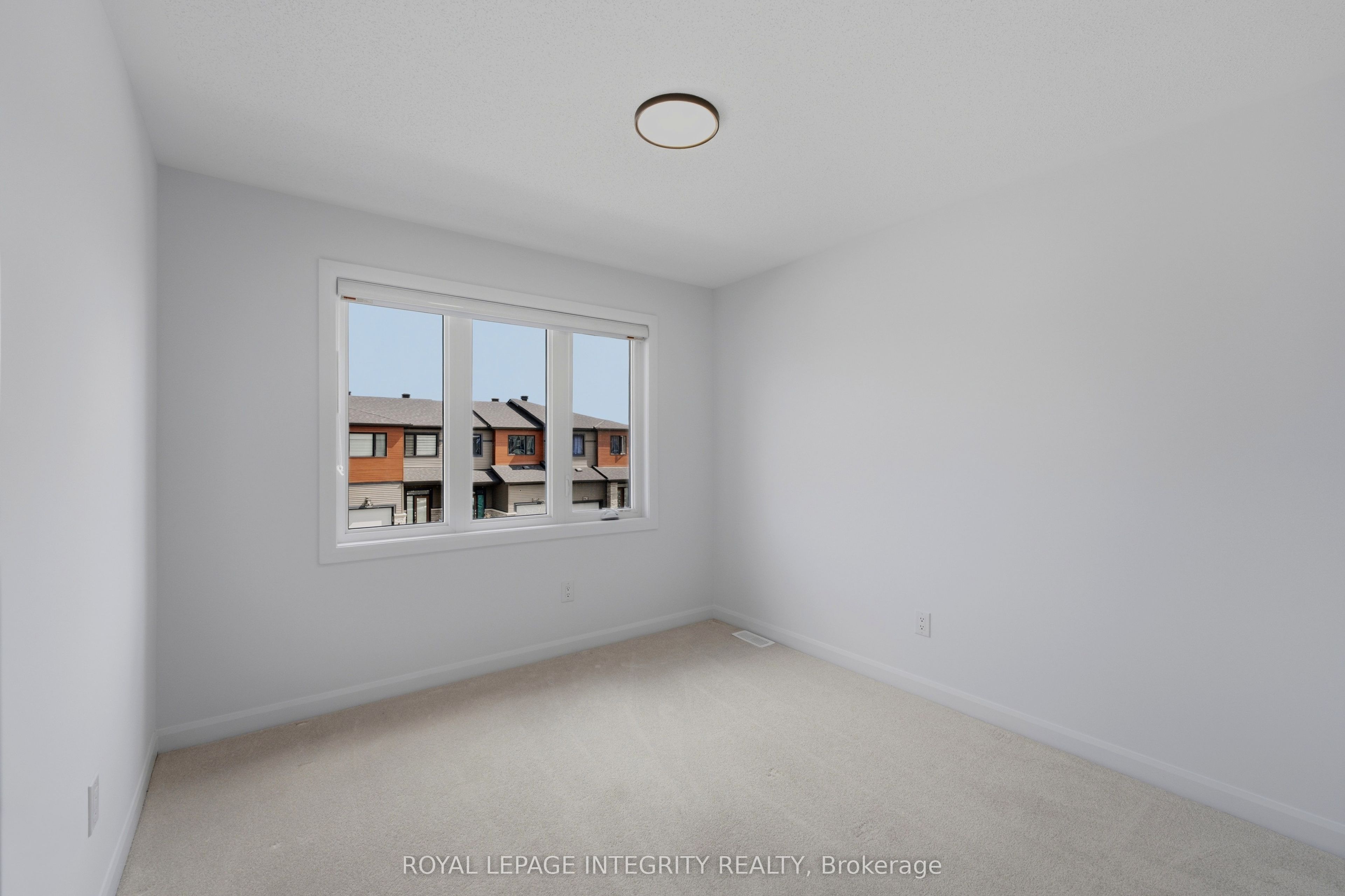 174 Namaste Walk Property Photo 28