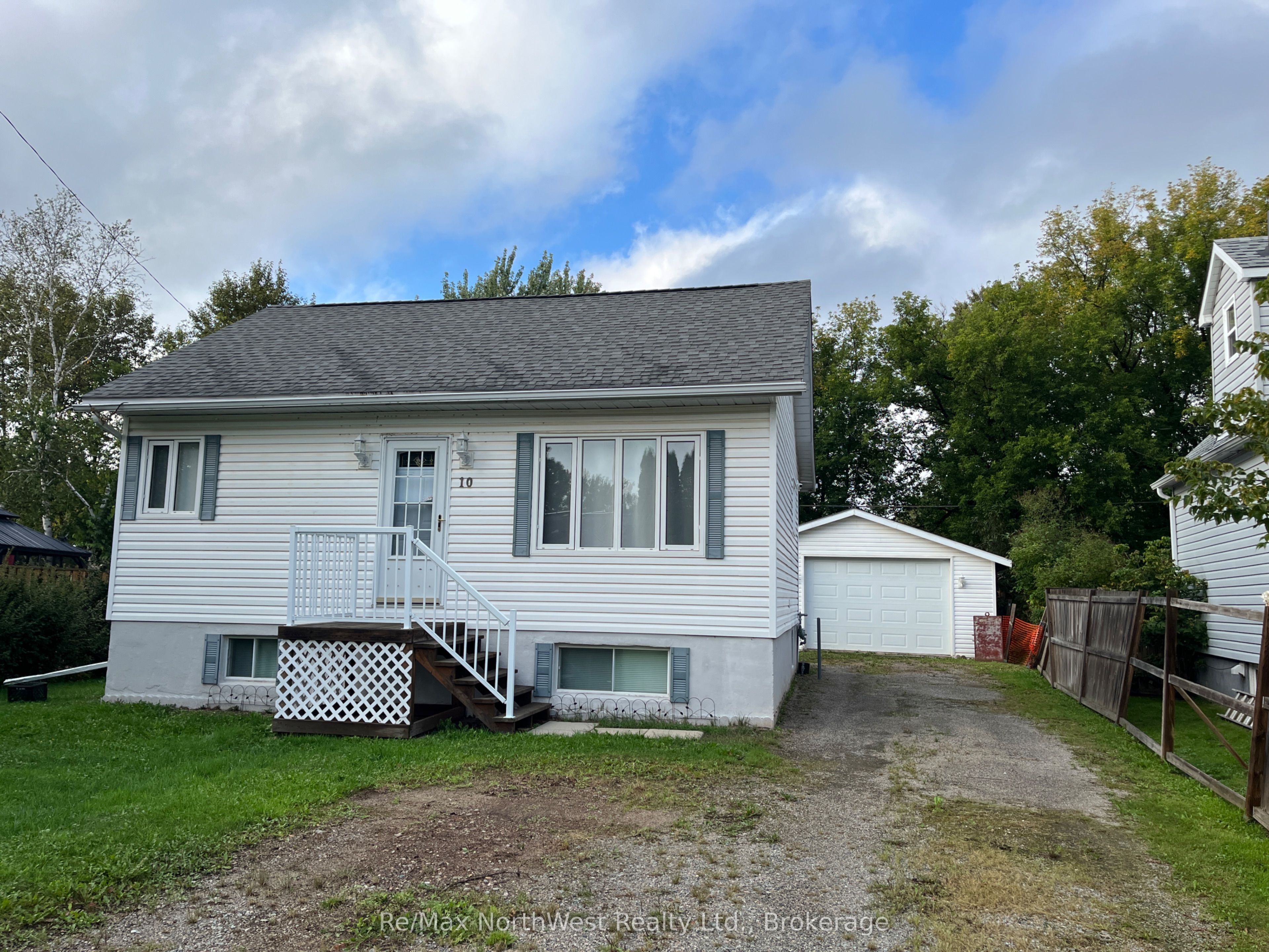 10 Spruce Road Property Photo 1